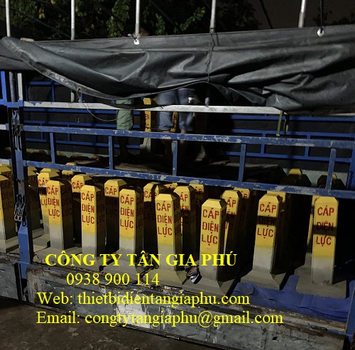 Cọc cảnh báo cáp điện lực bê tông