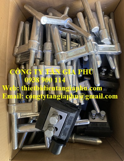cụm đấu rẽ trung thế