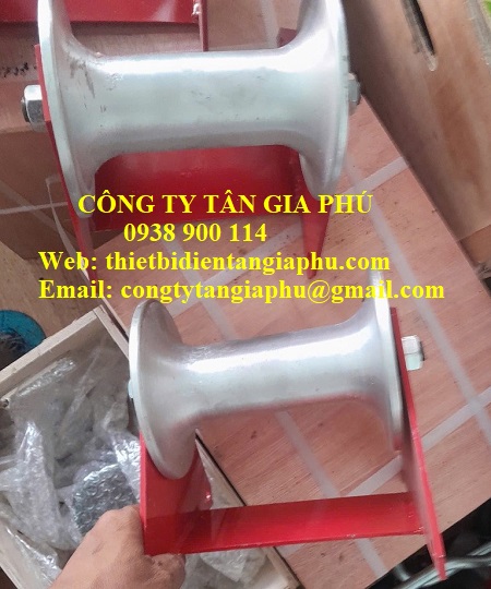 Con lăn đơn kéo cáp ngầm