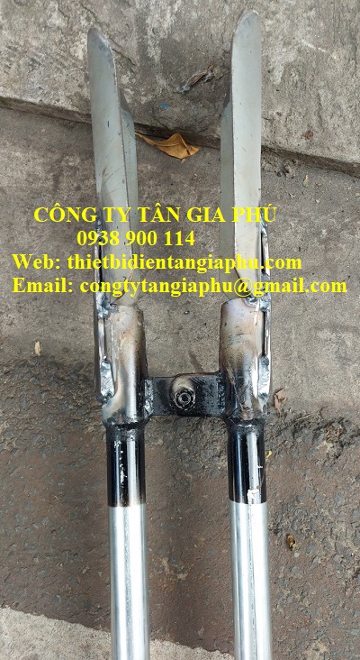 leng gắp đất
