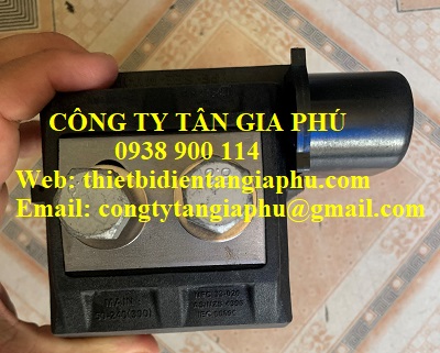 kẹp ipc trung thế