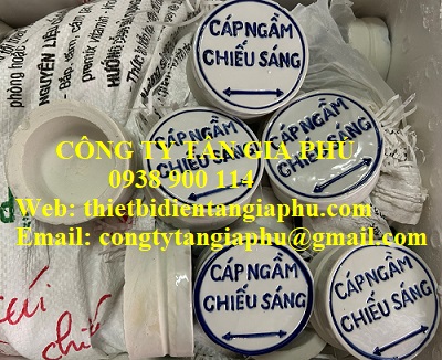 mốc sứ cảnh báo chiếu sáng