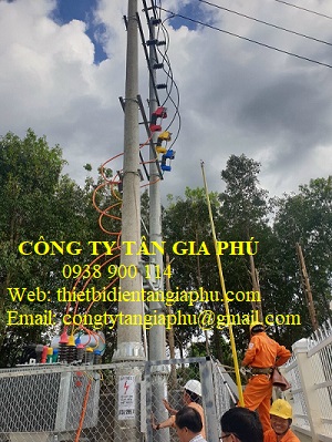 Nắp che đầu cực máy biến áp
