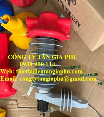 nắp che đầu cực la